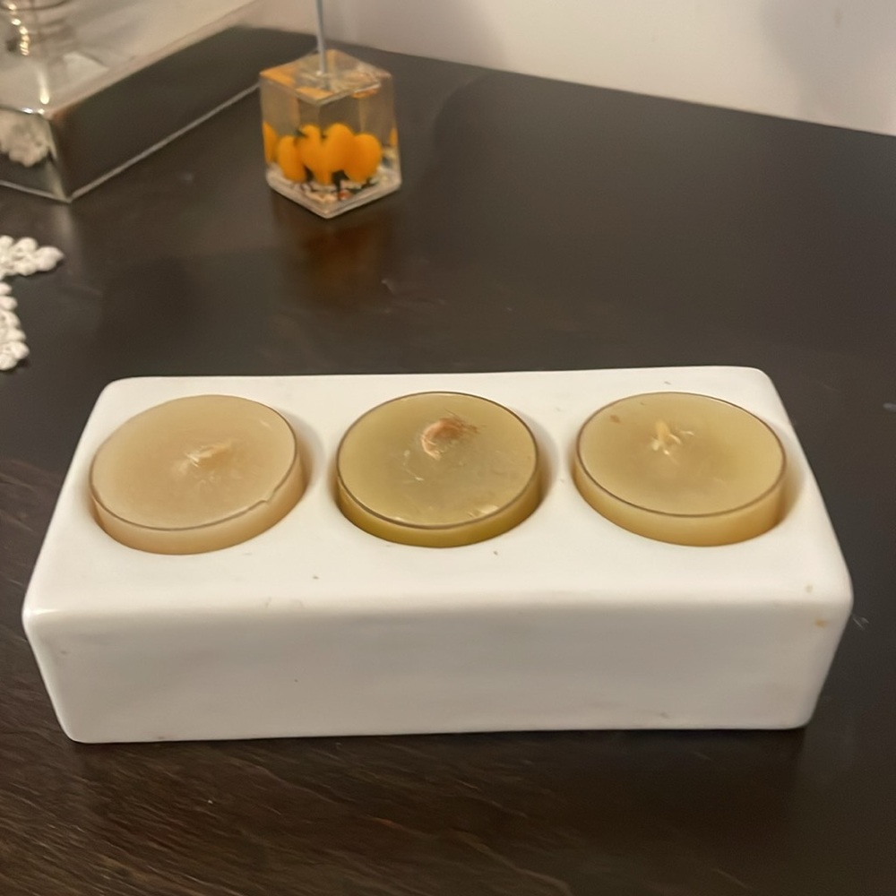 NWOT: White Ceramic Tea Light Candle Holder W/ 3 Vanilla Scent tea light candles